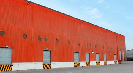 Autosoportado con Patio Interior